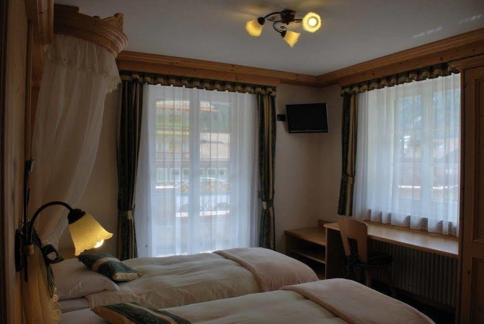 Garni Val De Costa Hotel Canazei Ngoại thất bức ảnh
